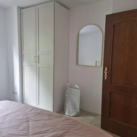 Duplex With Patio Near Exhibition Messe *